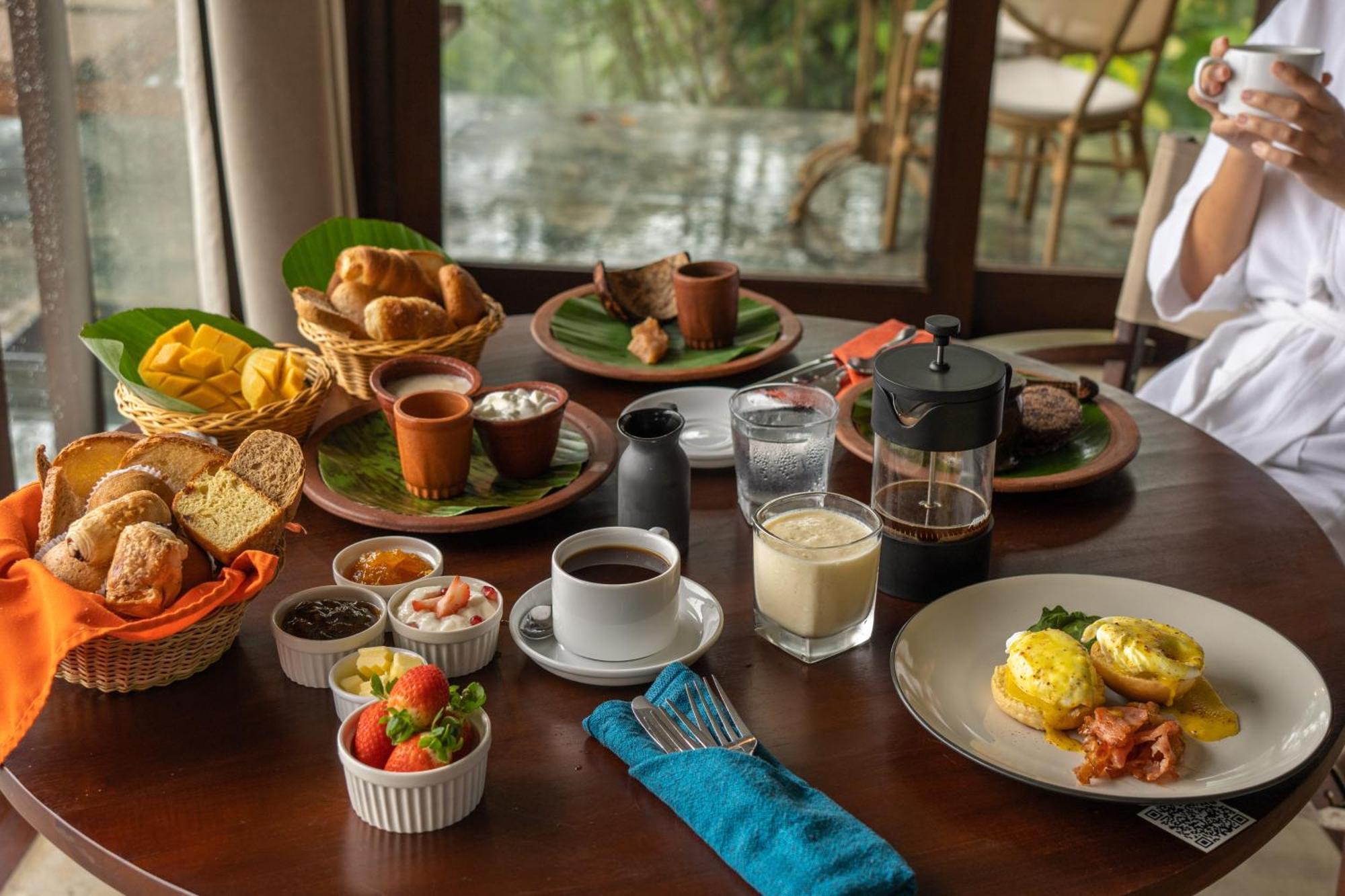 Aarunya Nature Resort - Kandy Eksteriør billede